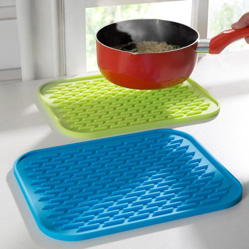 AussieSuperStore Homeware Supplies Set of 3 Non-slip Resistant Kitchen Silicone Trivet Pot Pan Straightener Holder Mat Heat Non-slip 3 Resistant Kitchen Silicone Trivet Pot Pan Holder Mat Heat CBPOTHOLDERX3